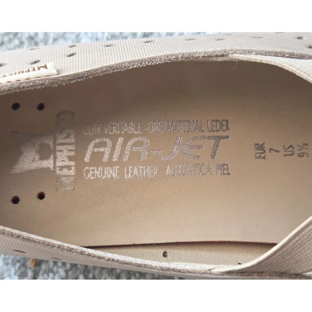MEPHISTO Womens Karla Perf Shoes SZ 9.5 Nubuck Leather Ballet Flats ~EUC ~